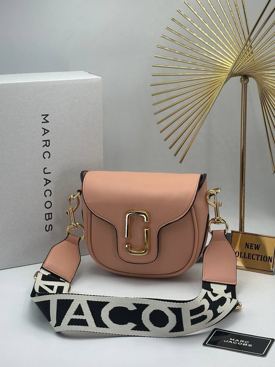 Marc Jacobs The messenger saddle leather bag