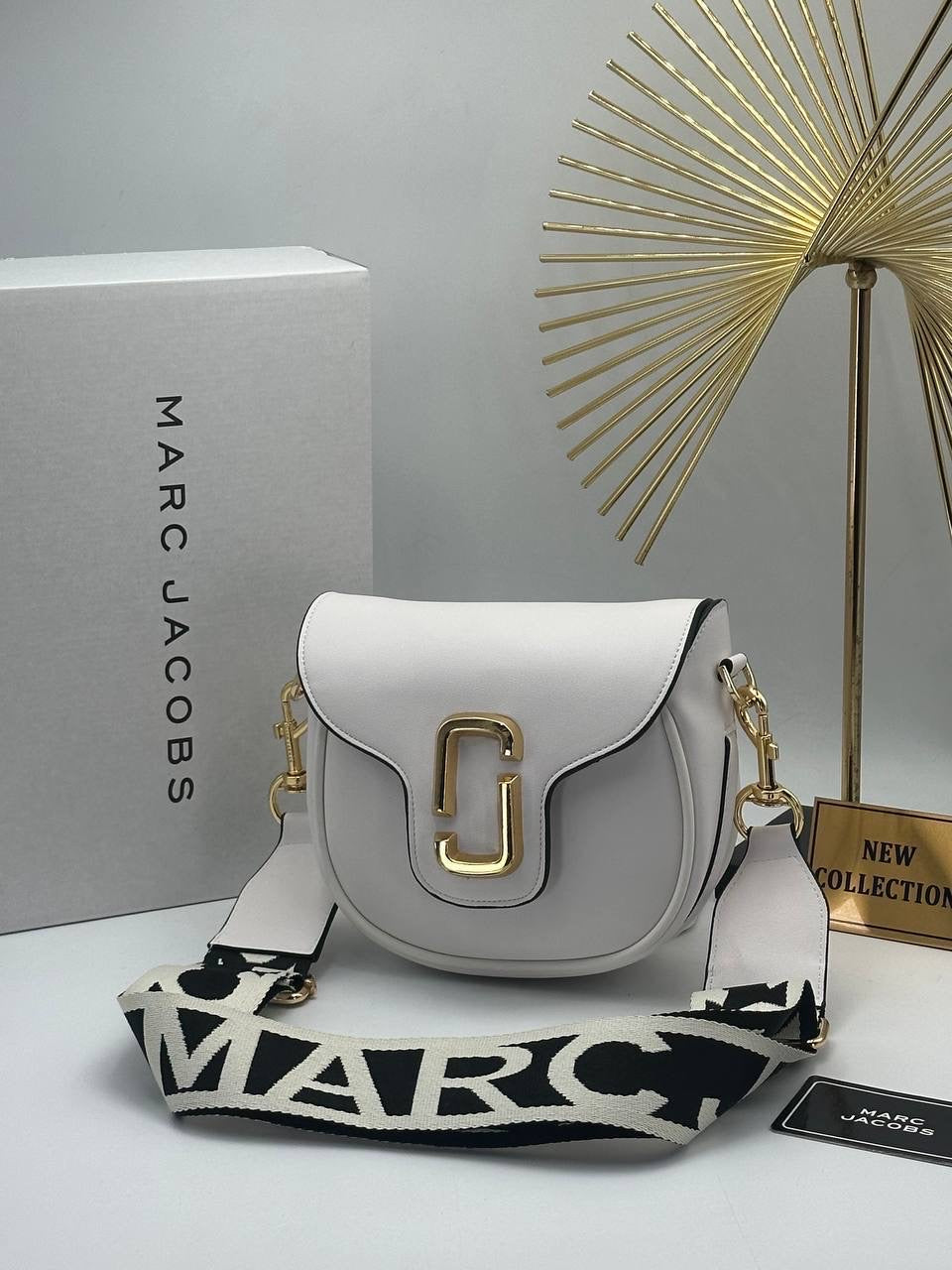 Marc Jacobs The messenger saddle leather bag